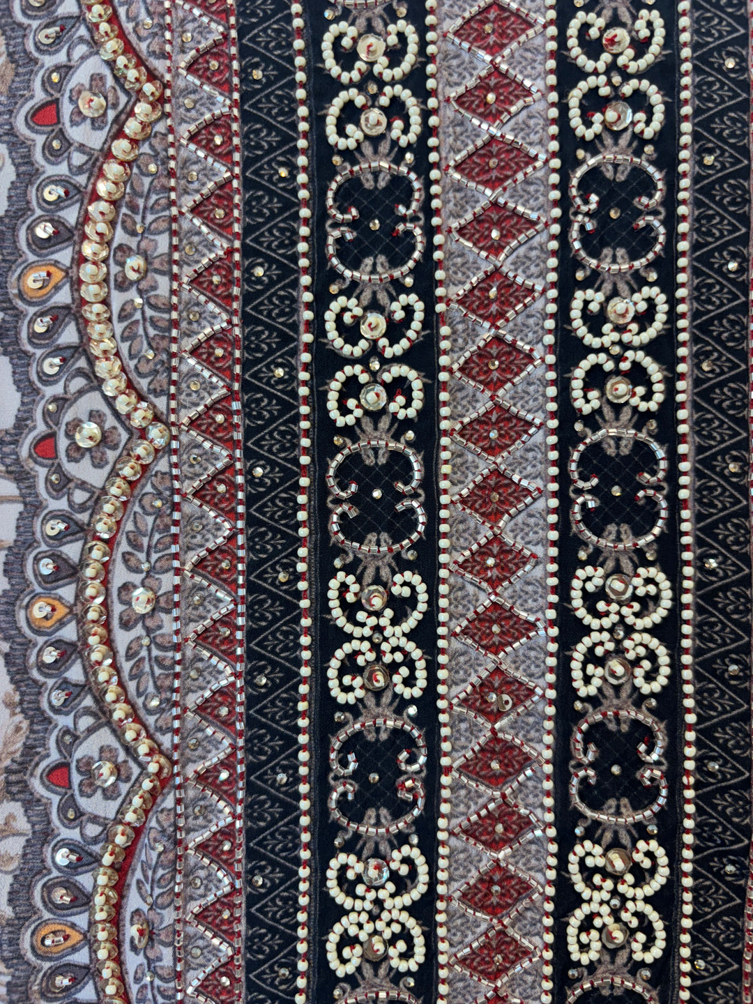 Amaana – Printed Crepe Suit