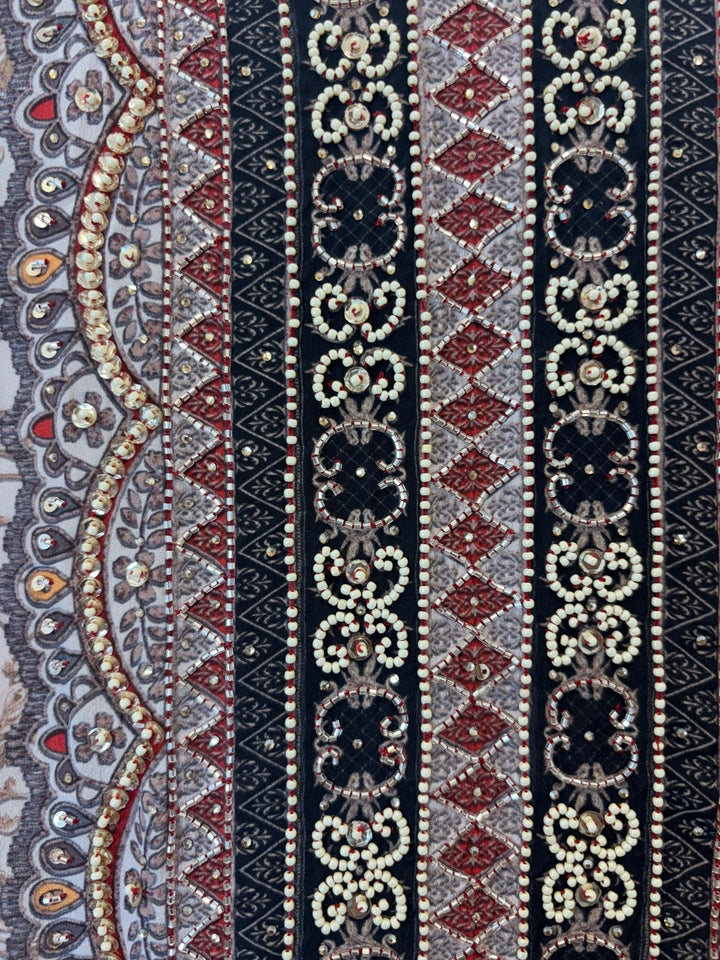 Amaana – Printed Crepe Suit