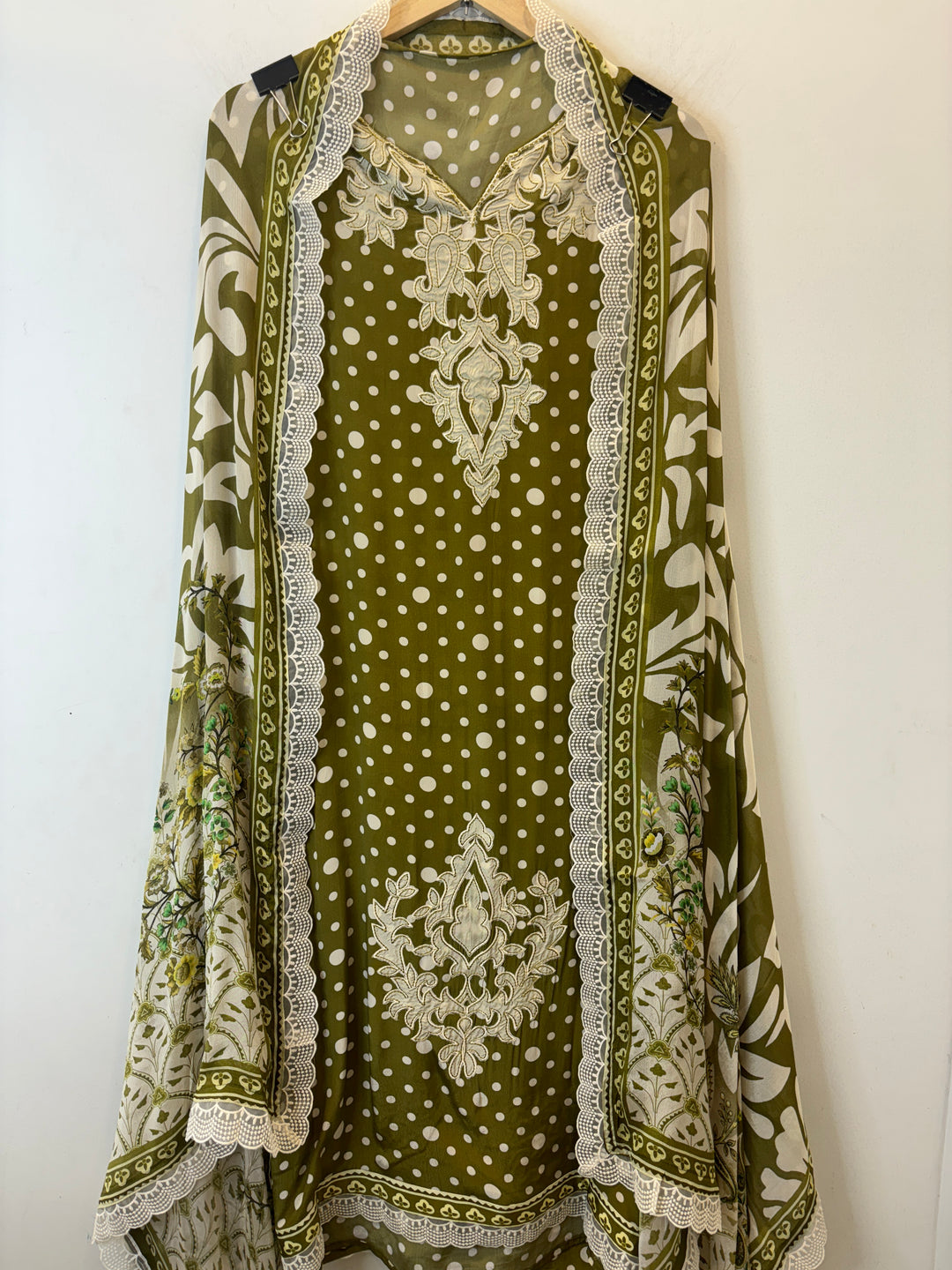 Maiza – Polka Dot Crepe Suit with Printed Dupatta