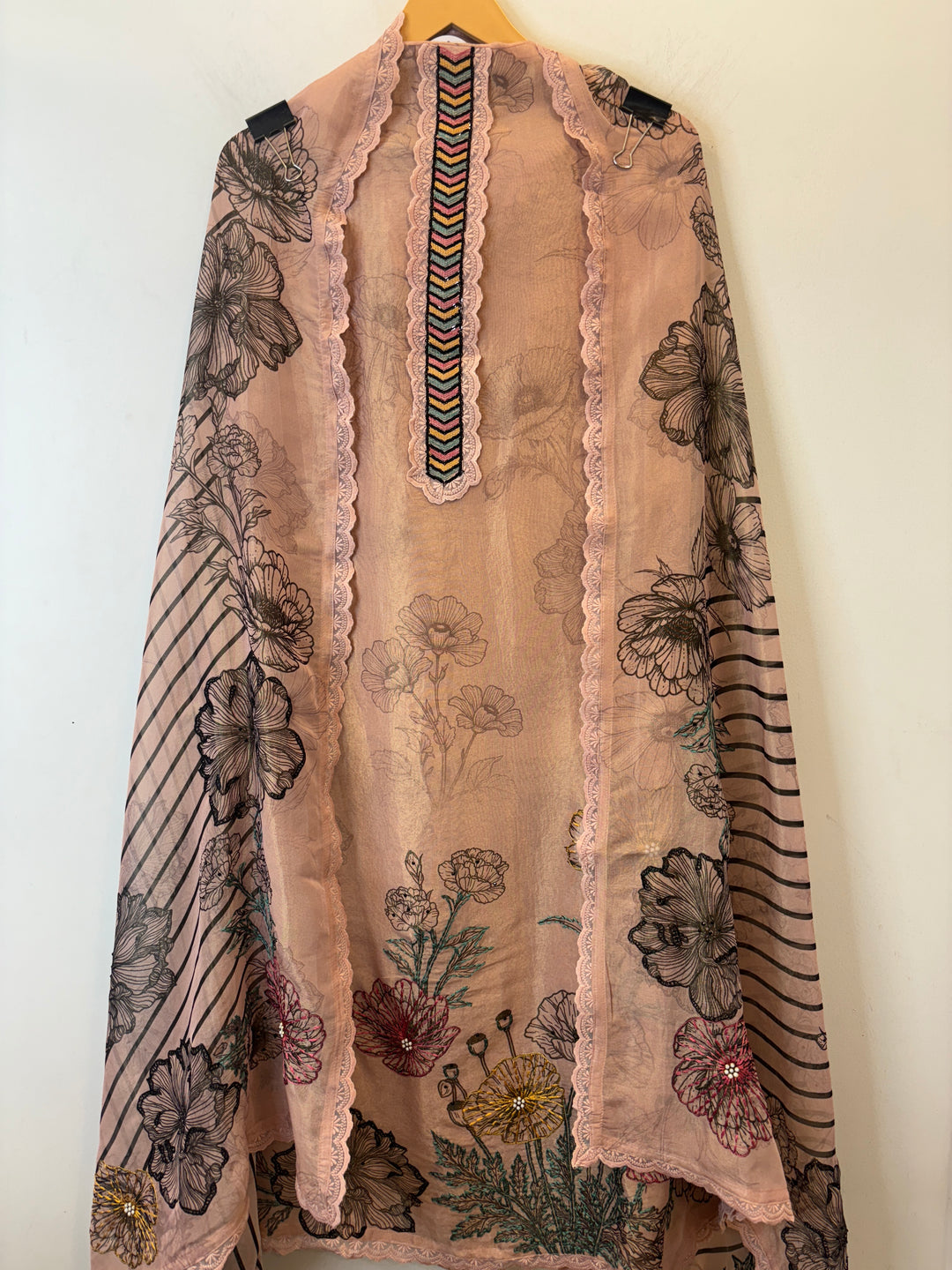 Raniya – Printed Tissue Suit with Embroidery Highlights
