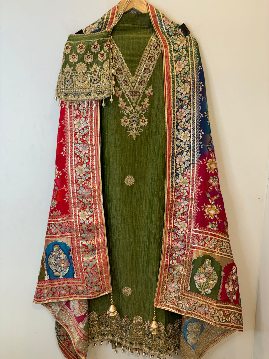 Saira – Crushed Tissue Suit with Banarasi Dupatta