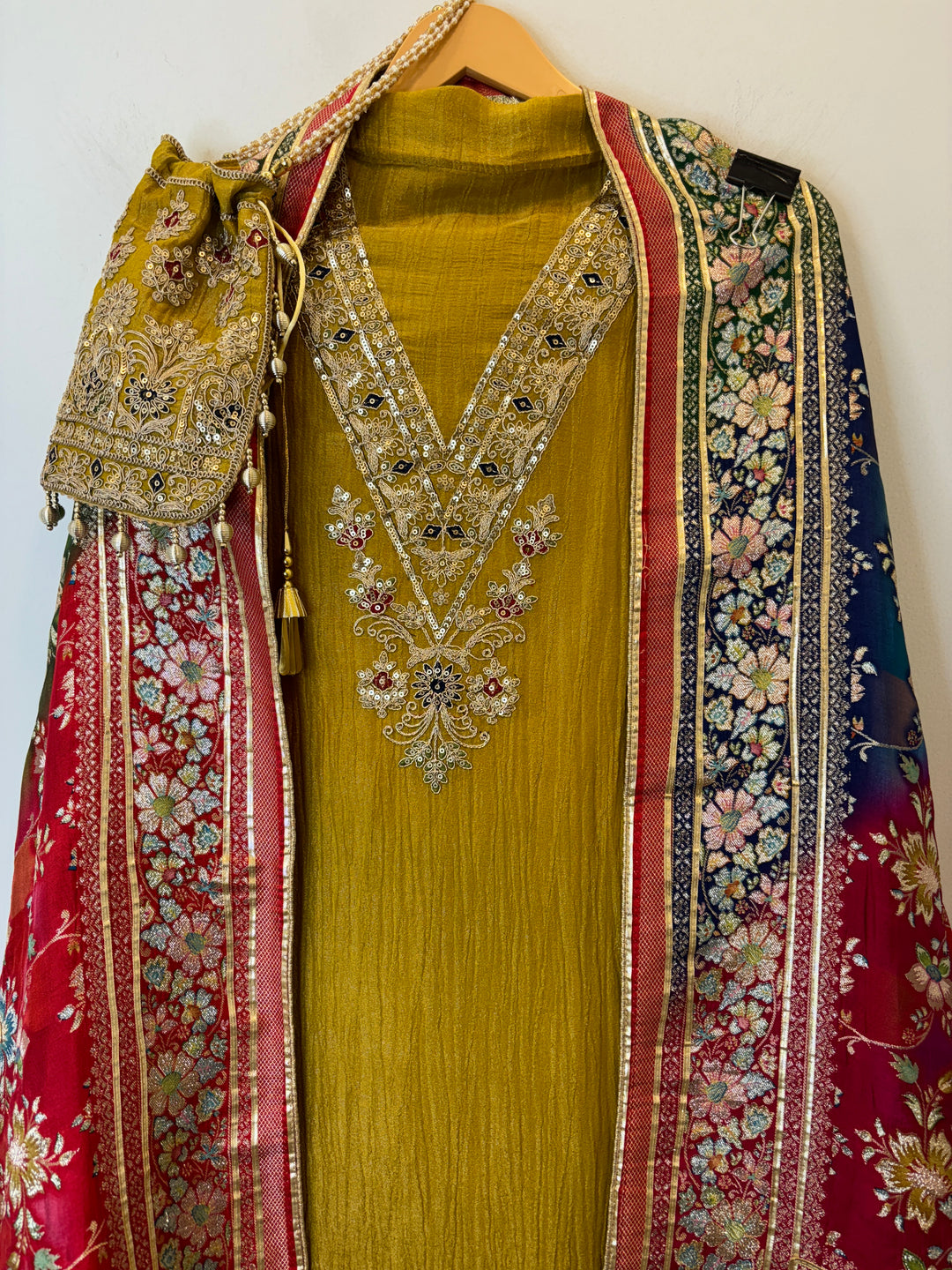 Saira – Crushed Tissue Suit with Banarasi Dupatta