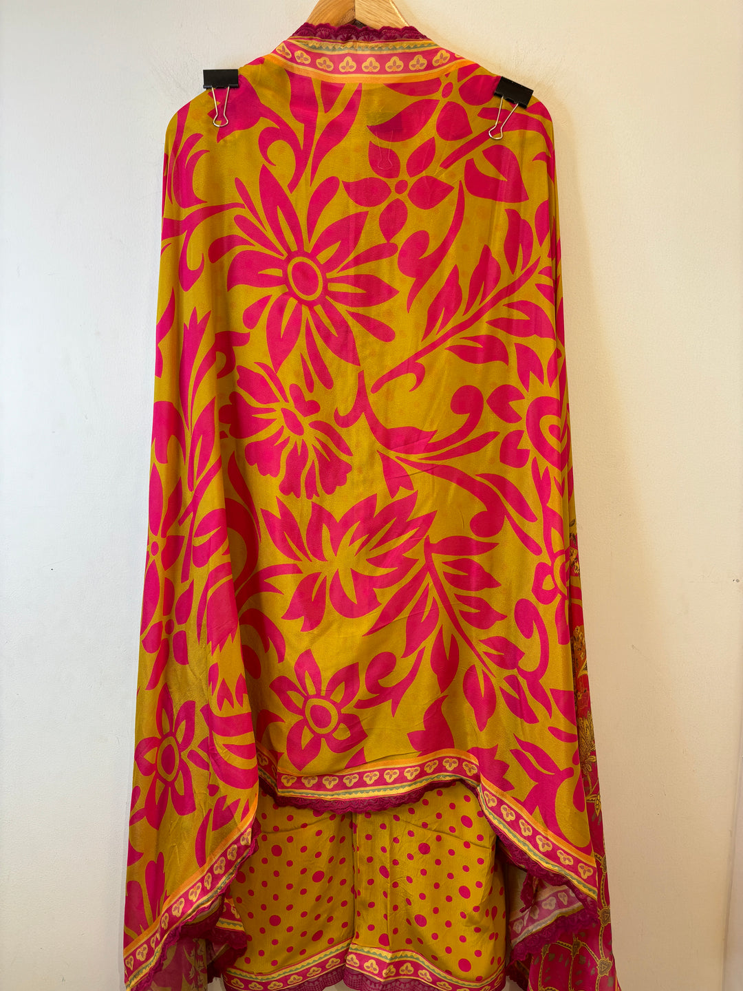 Arwa – Polka Dot Crepe Suit with Printed Dupatta