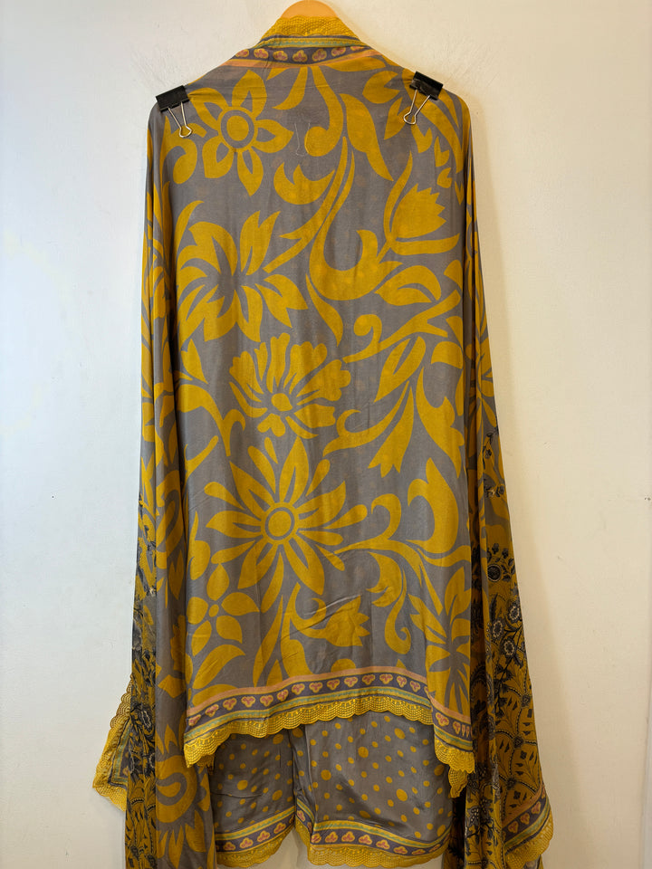 Arwa – Polka Dot Crepe Suit with Printed Dupatta