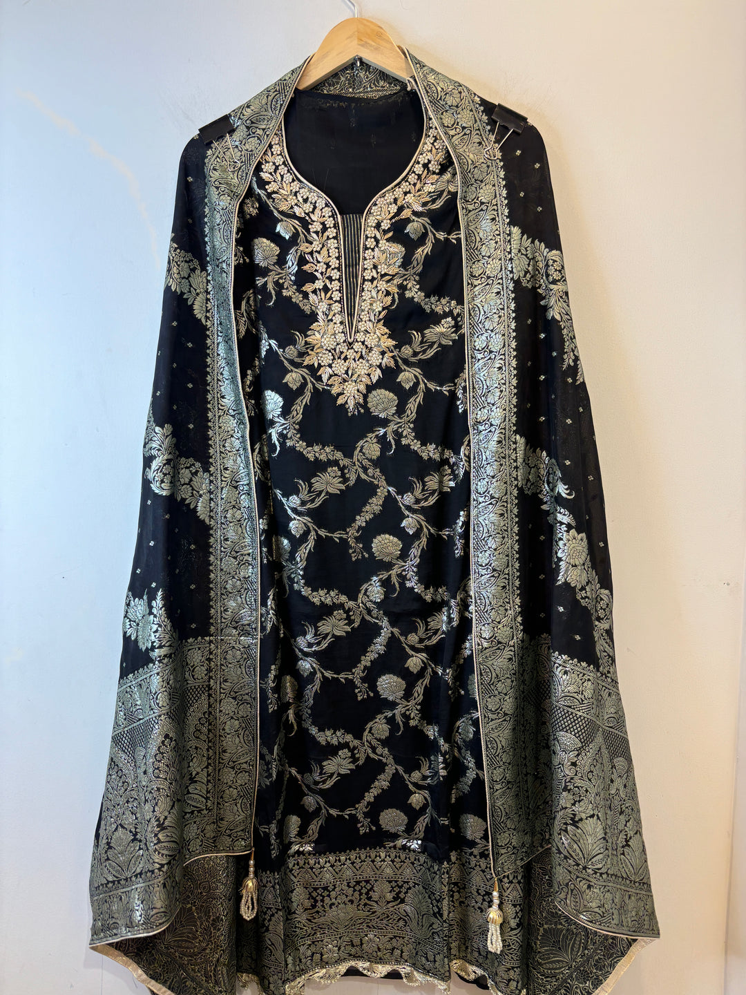 Ayat – Banarasi Organza Suit with Handwork