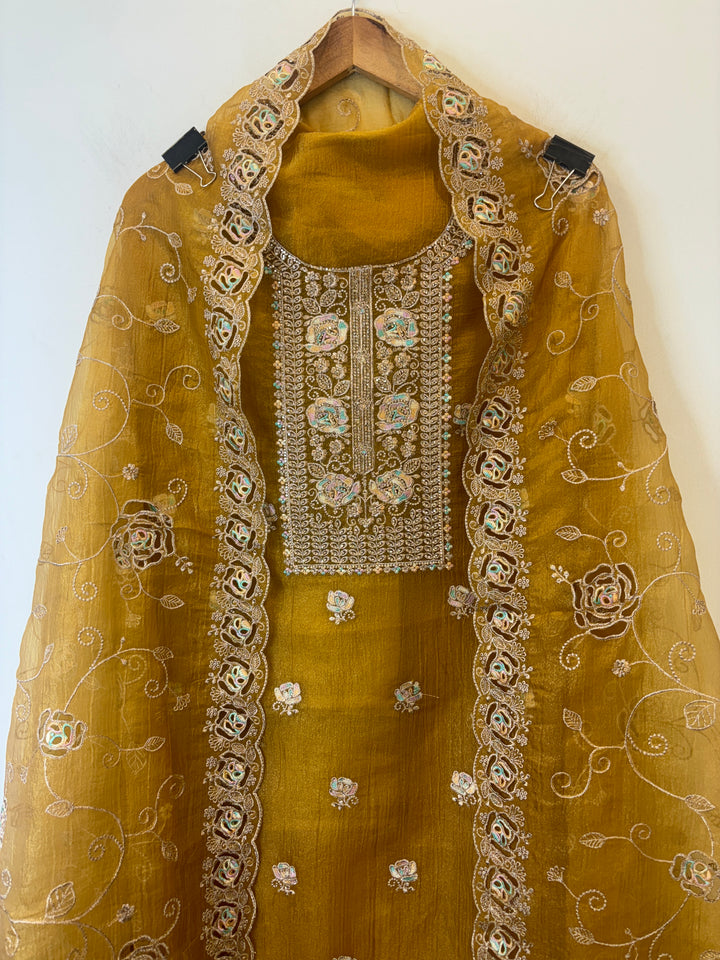 Sehrish – Crushed Tissue Suit with Laser Cut Ghera