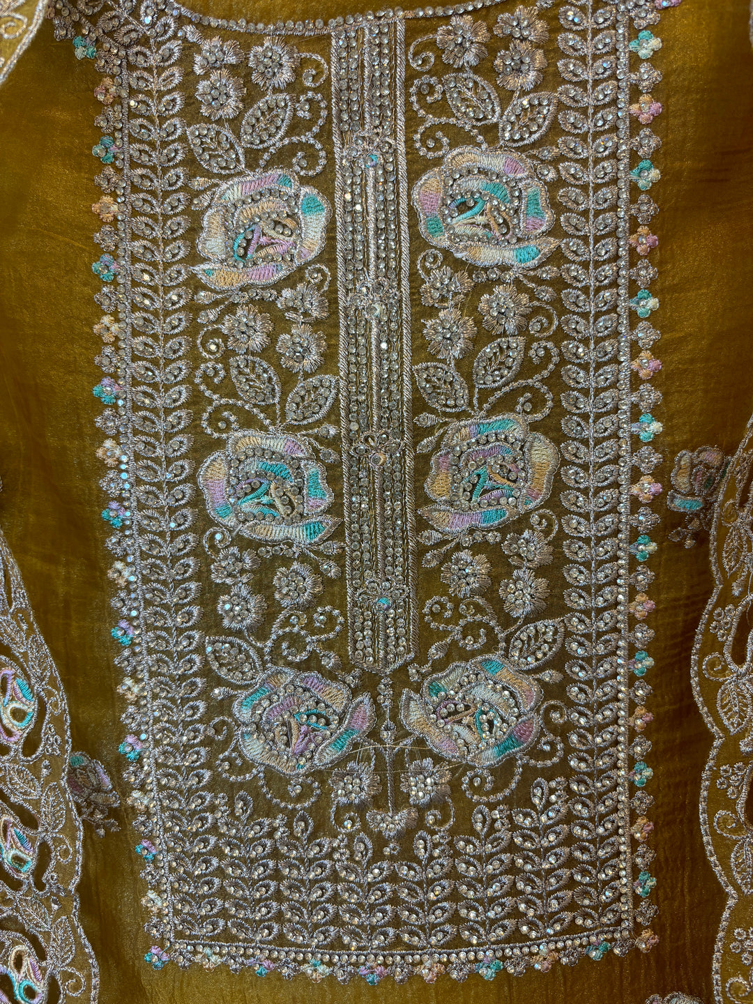 Sehrish – Crushed Tissue Suit with Laser Cut Ghera