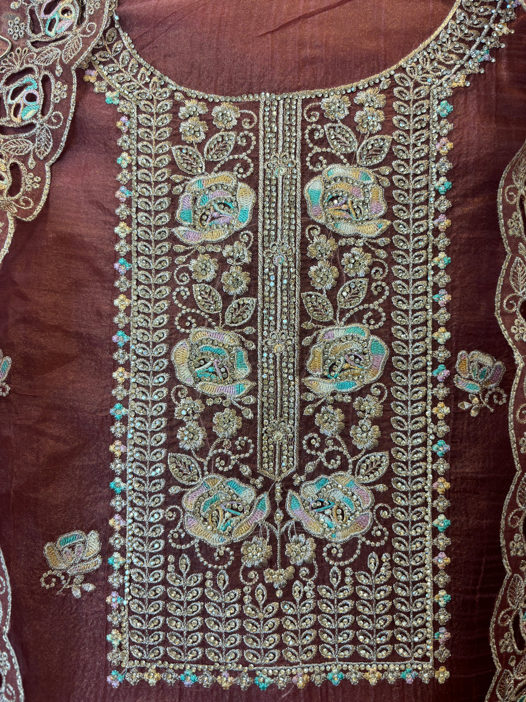 Sehrish – Crushed Tissue Suit with Laser Cut Ghera