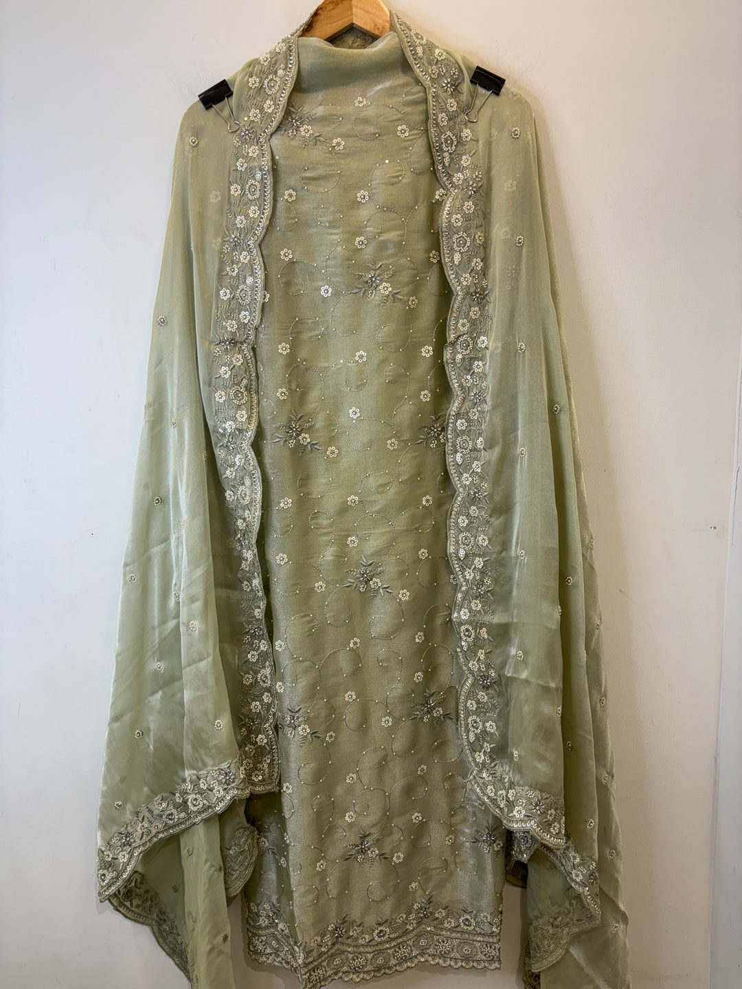 Eira – Glass Organza Thread &amp; Handwork Suit
