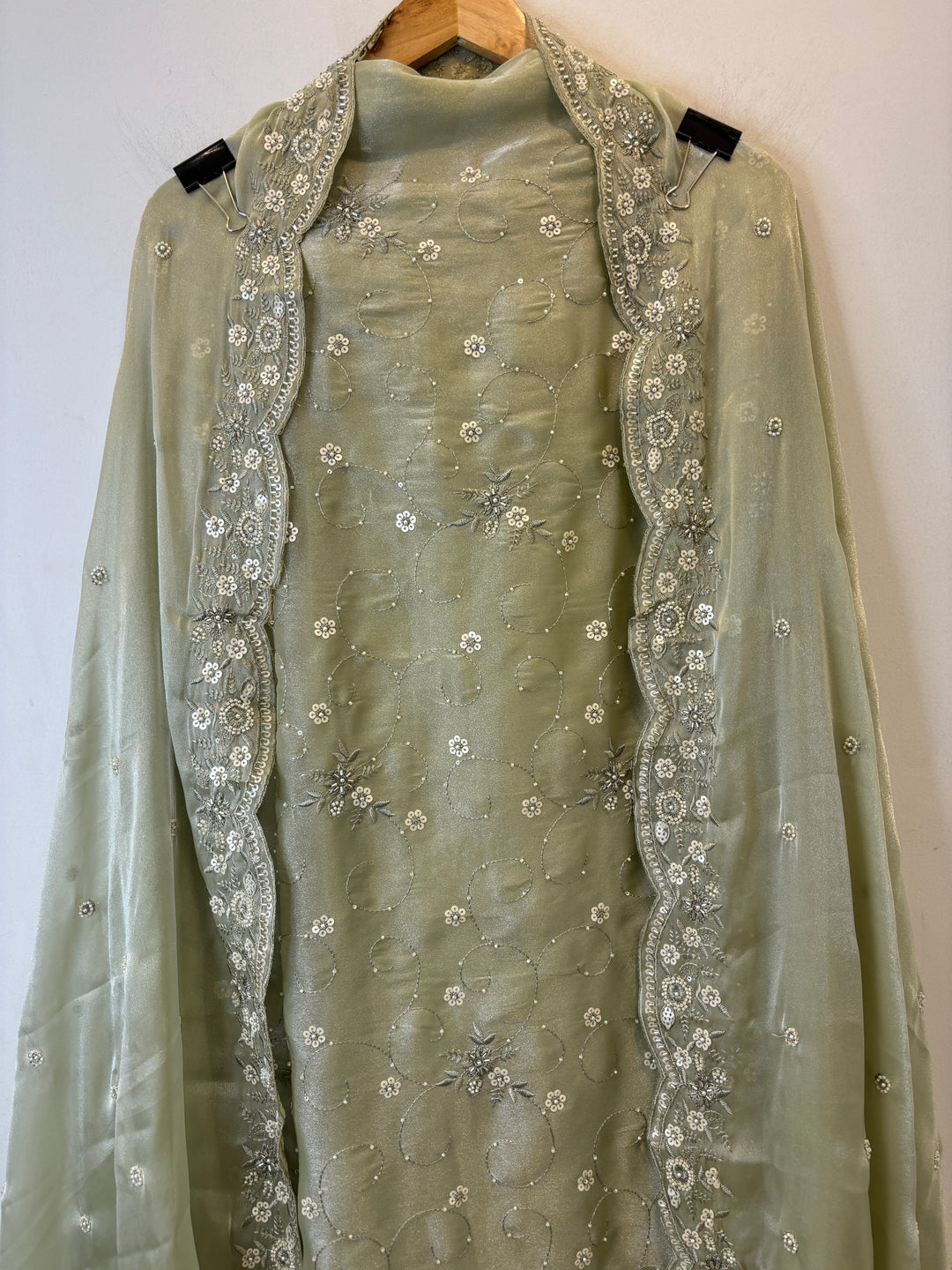 Eira – Glass Organza Thread &amp; Handwork Suit