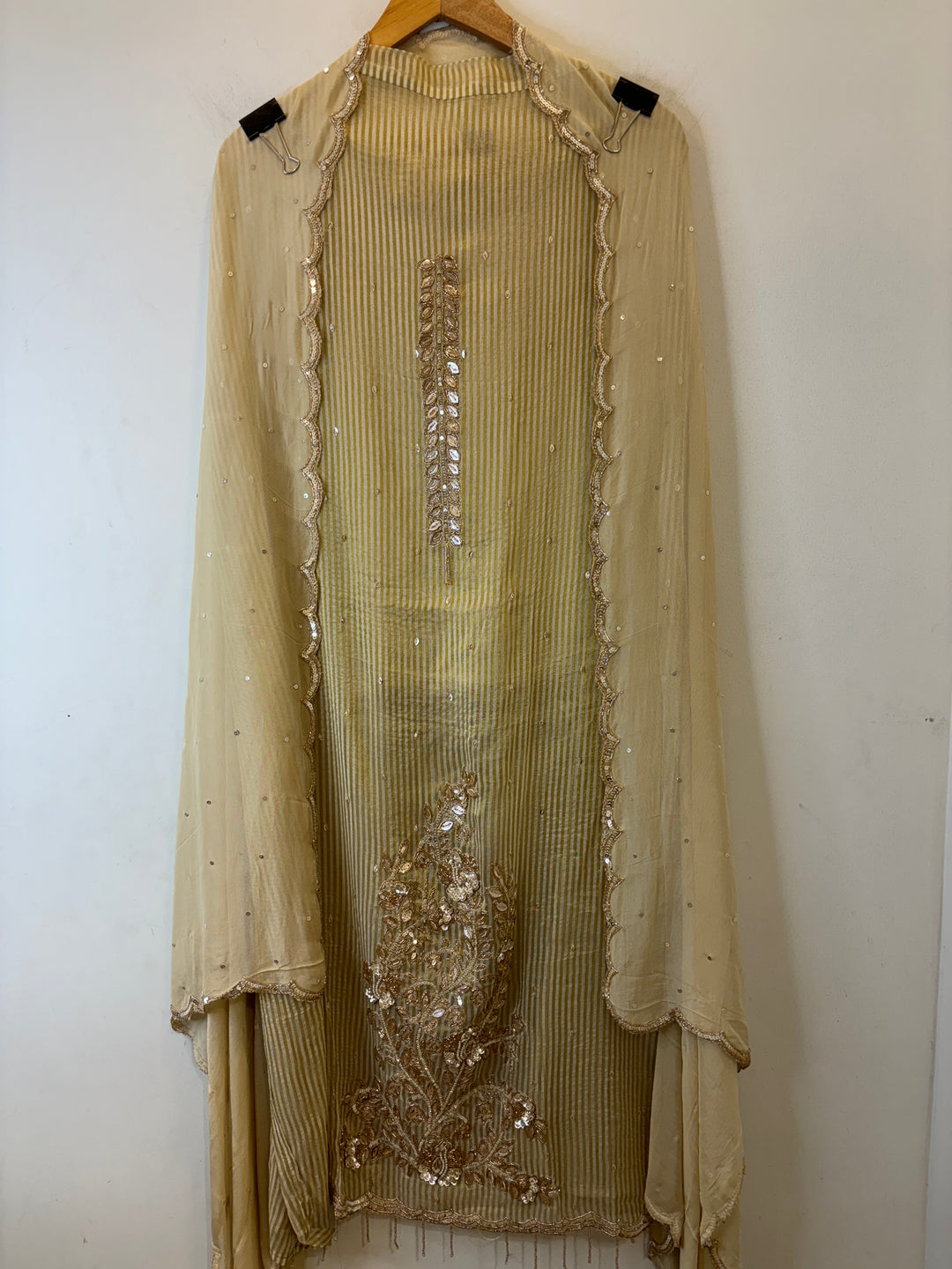 Noor – Tissue Golden Stripes Suit