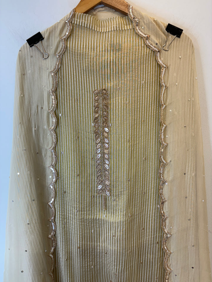 Noor – Tissue Golden Stripes Suit