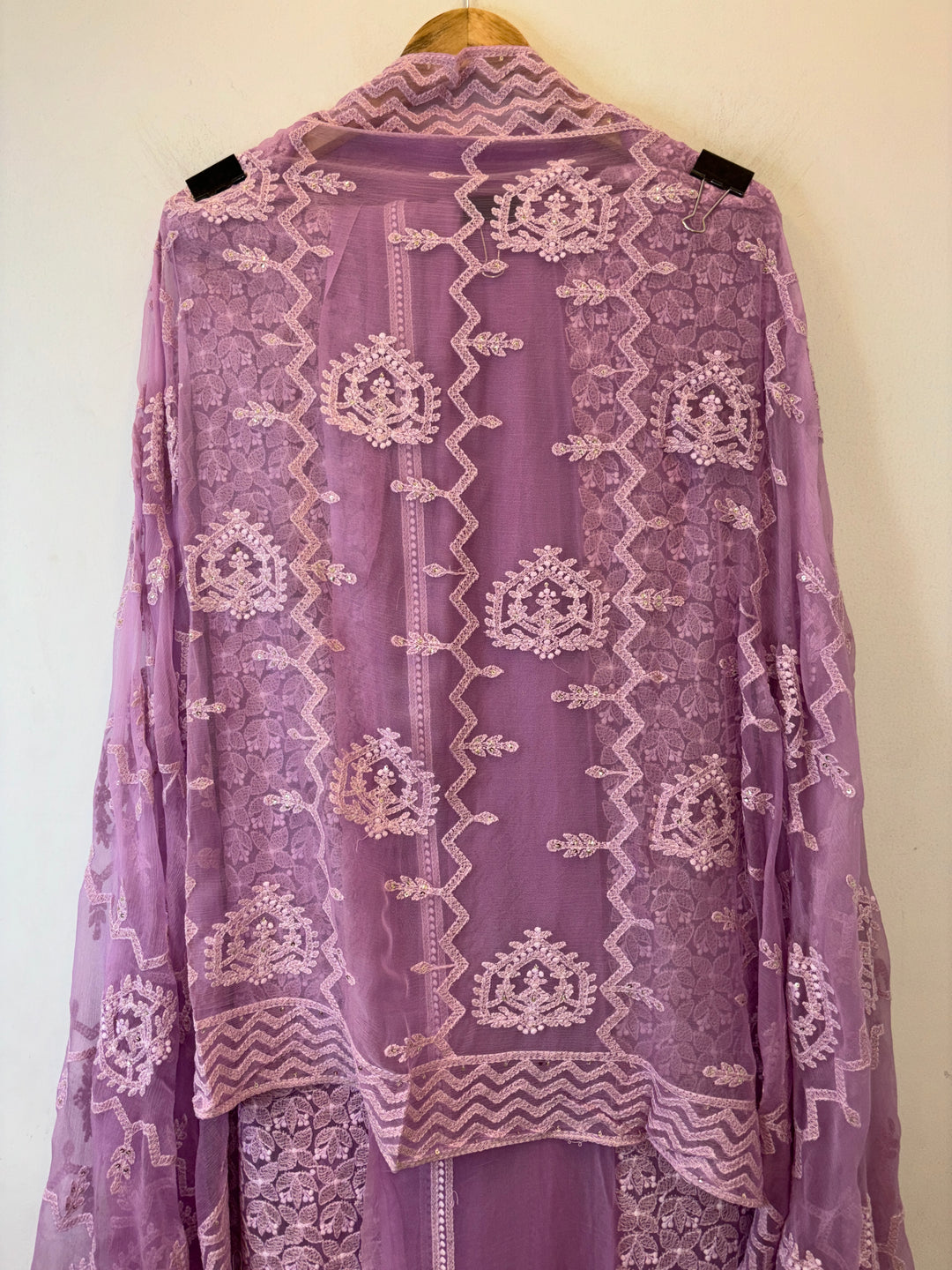 Nureh – Georgette Embroidered Suit