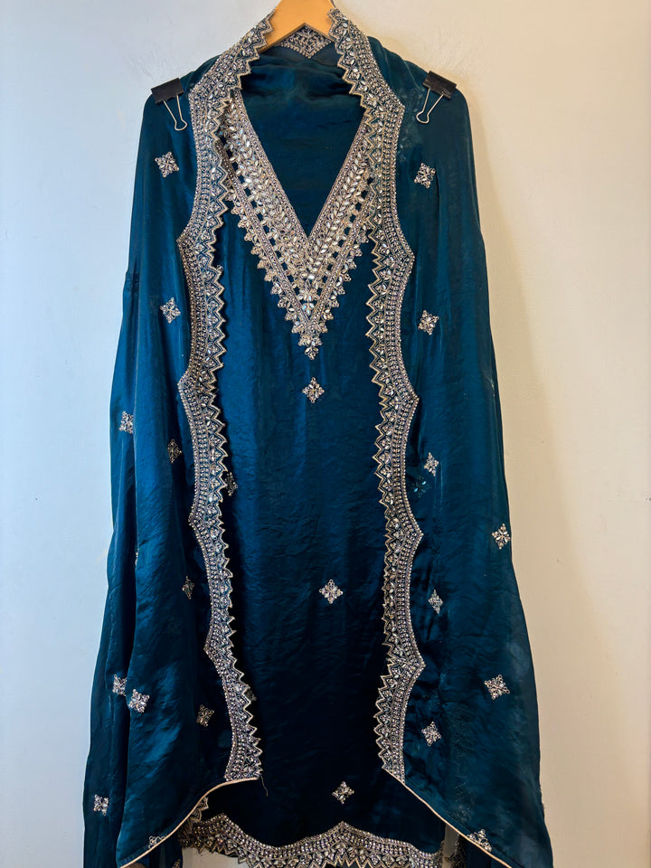 Nayara – Glass Organza Zari Mirror Suit