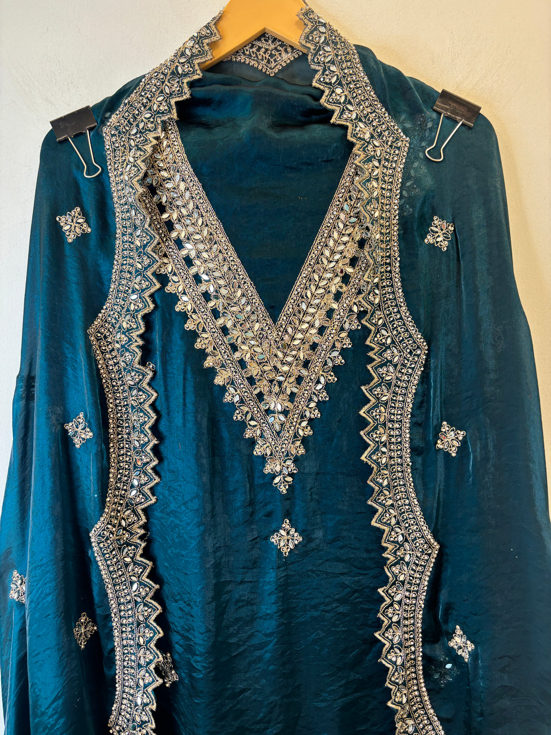 Nayara – Glass Organza Zari Mirror Suit