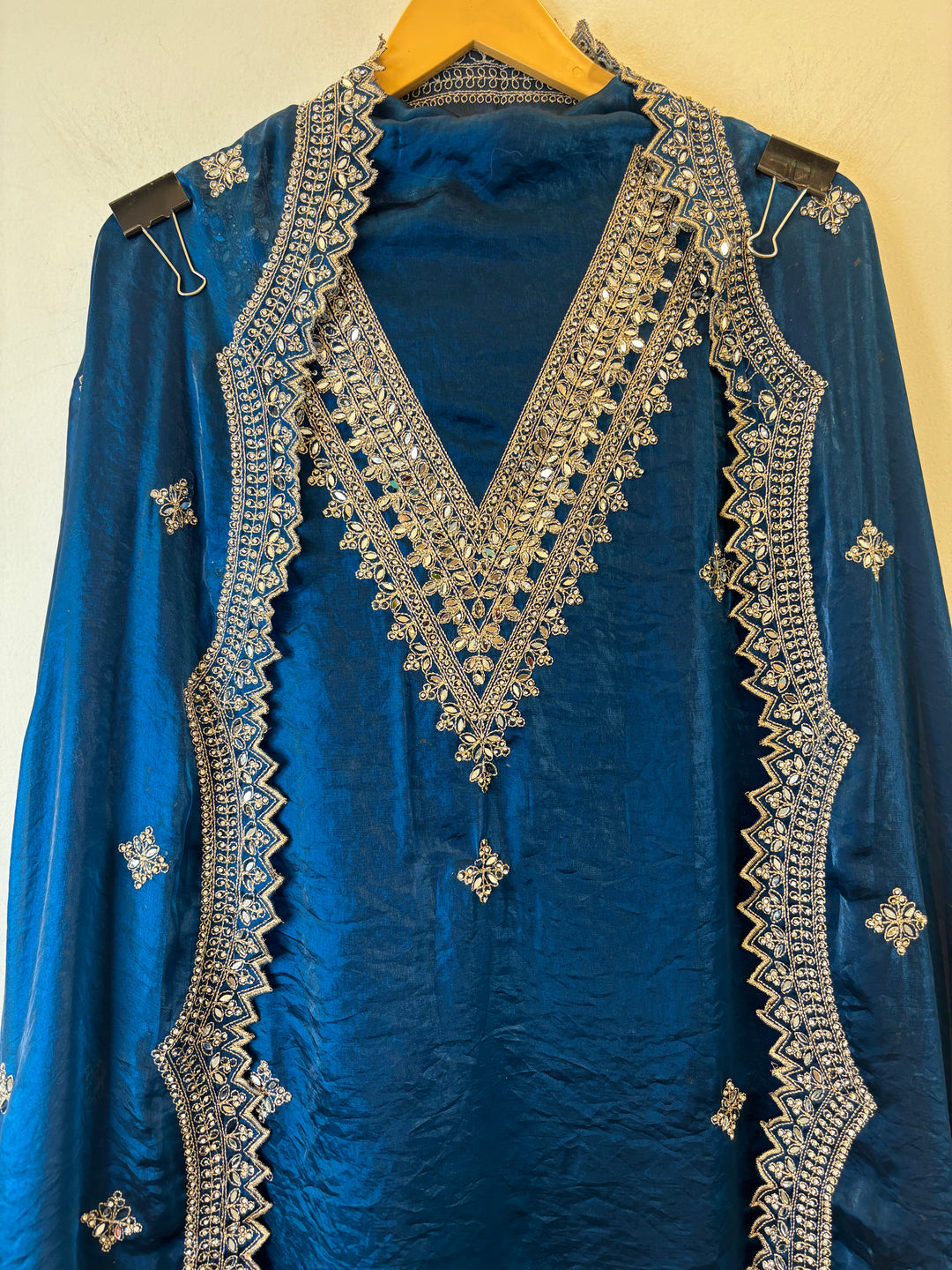 Nayara – Glass Organza Zari Mirror Suit