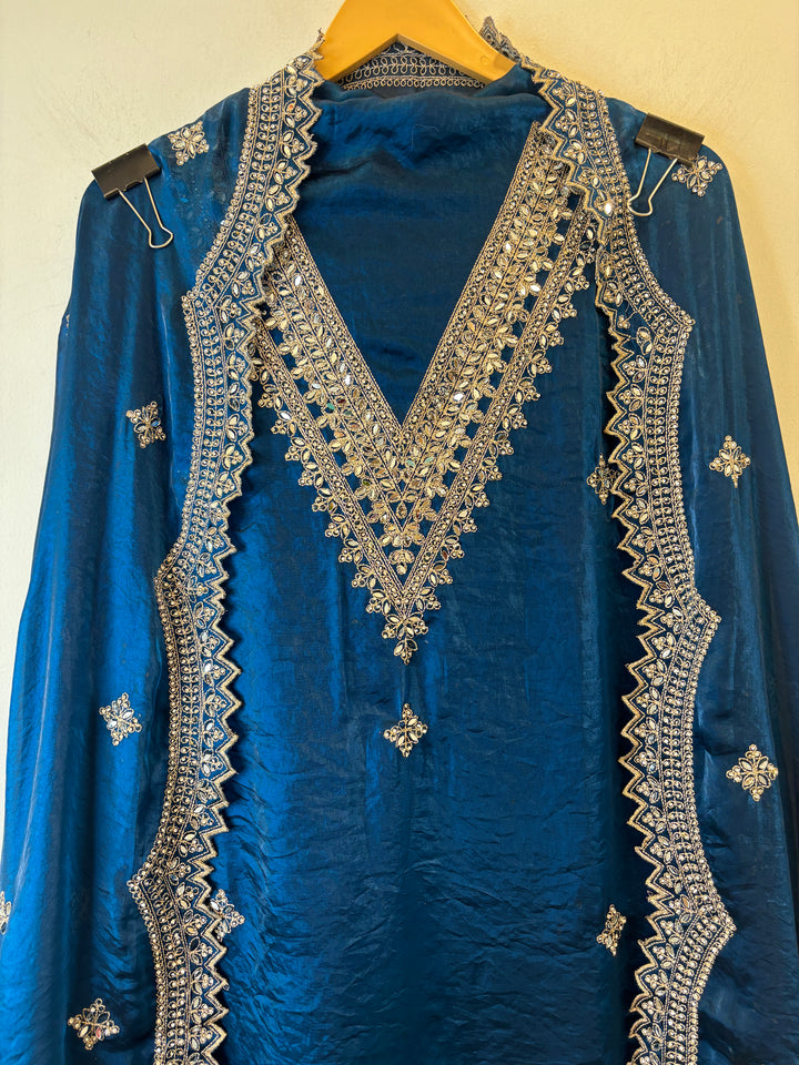 Nayara – Glass Organza Zari Mirror Suit
