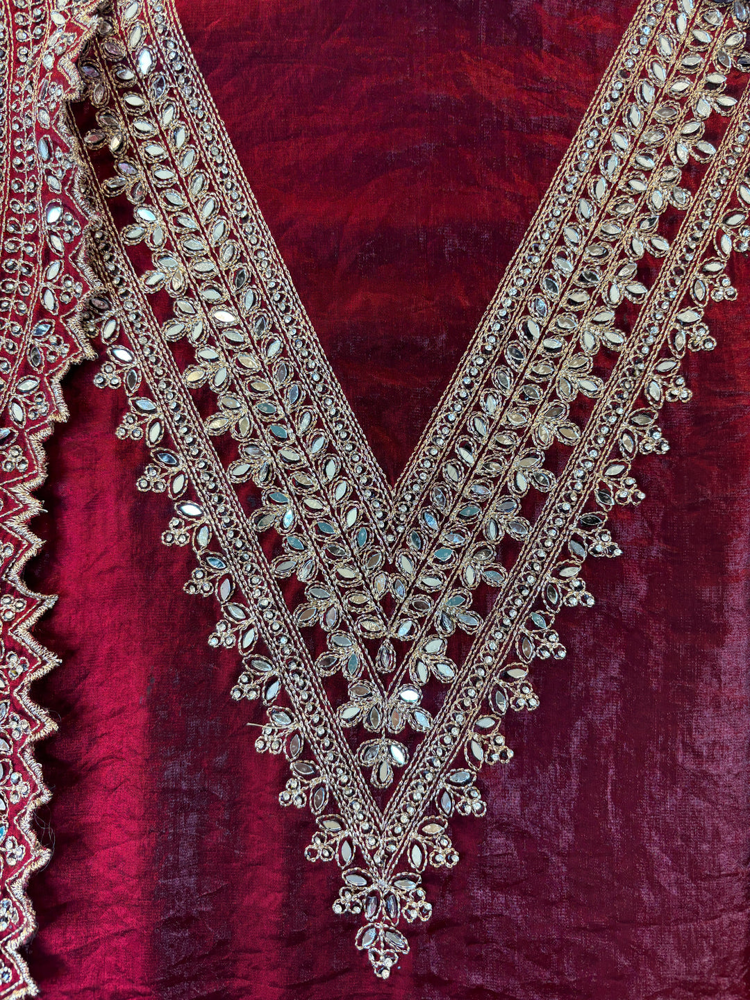 Nayara – Glass Organza Zari Mirror Suit
