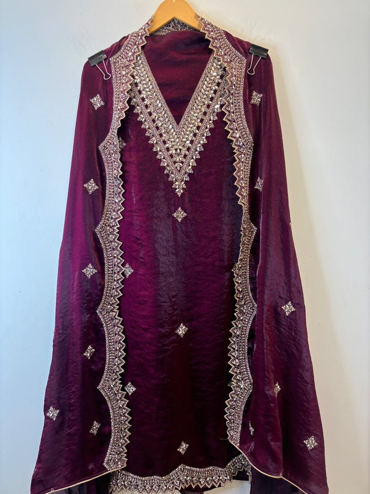 Nayara – Glass Organza Zari Mirror Suit