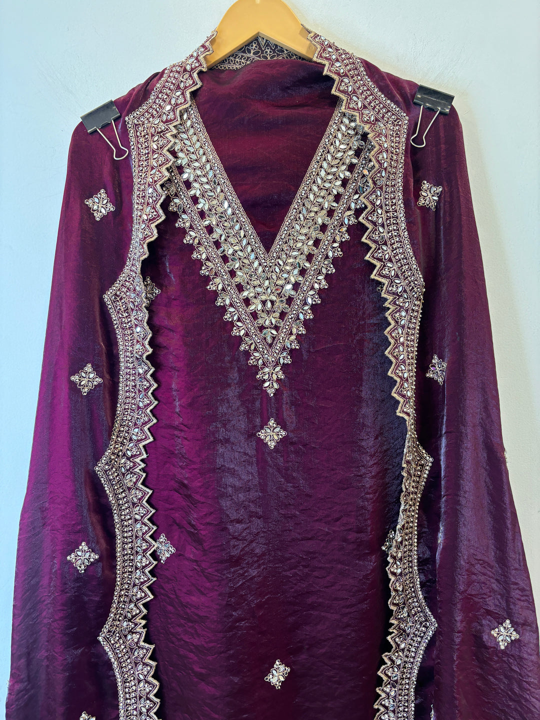 Nayara – Glass Organza Zari Mirror Suit