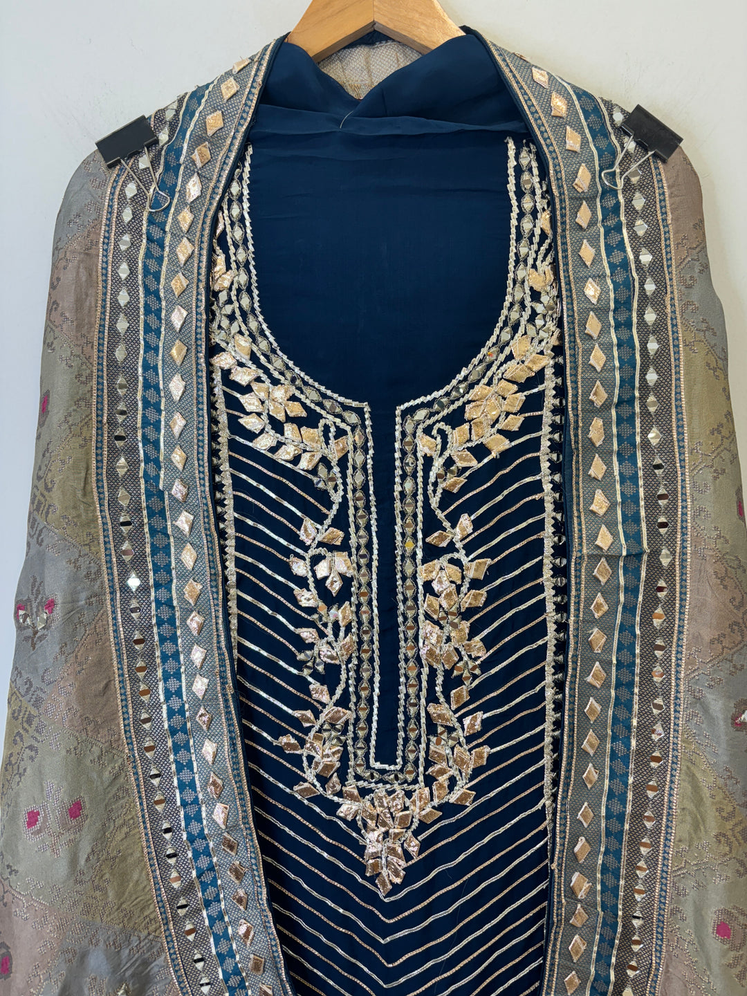 Riyana – Organza &amp; Banarasi Silk Mirror Suit