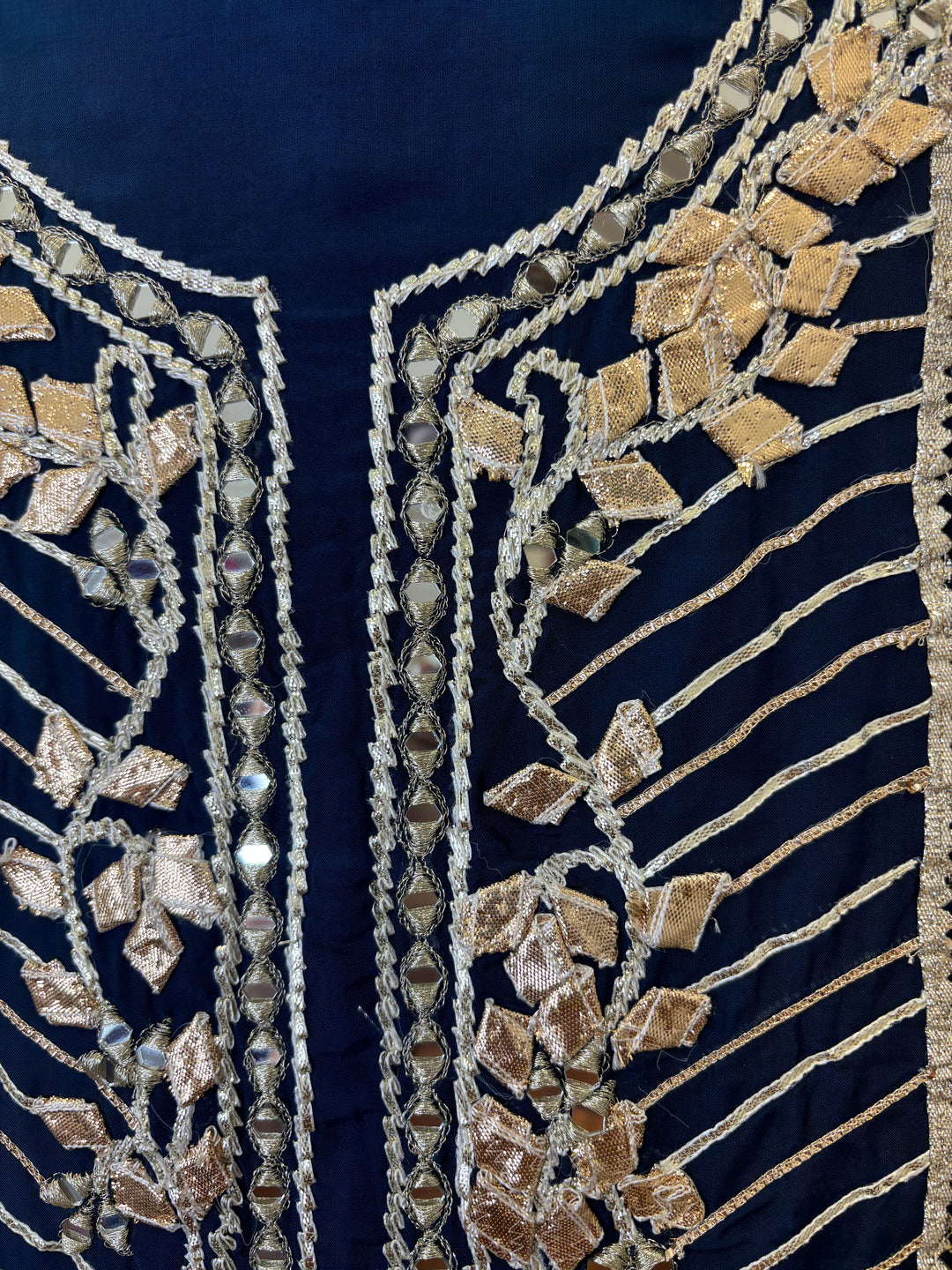 Riyana – Organza &amp; Banarasi Silk Mirror Suit