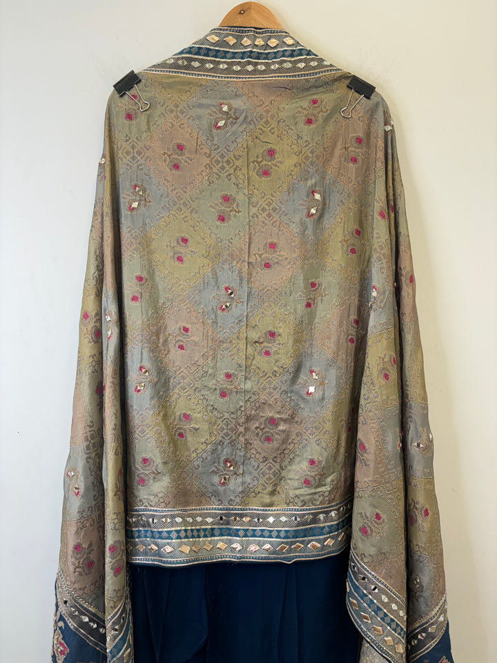 Riyana – Organza &amp; Banarasi Silk Mirror Suit