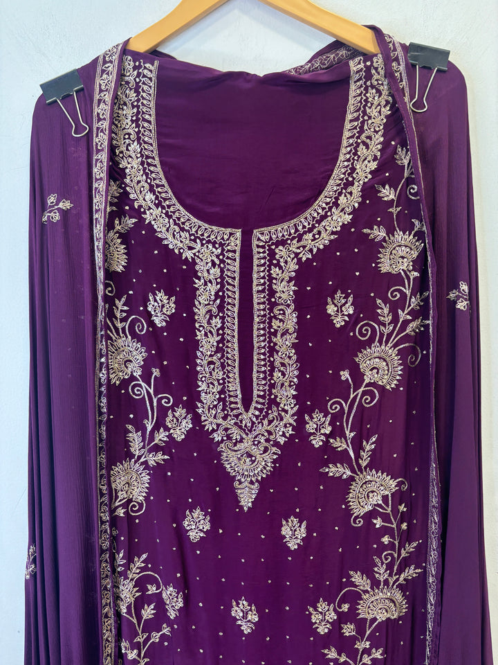 Zareen – Crepe Dabka Embroidered Suit