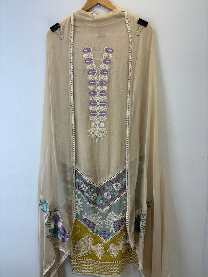 Zimal – Organza Embroidered Suit