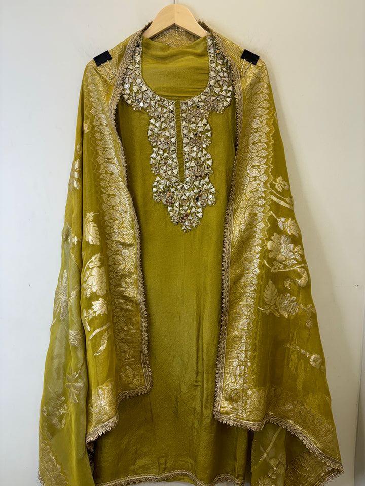 Maeryn – Tissue Suit with Banarasi Organza Dupatta