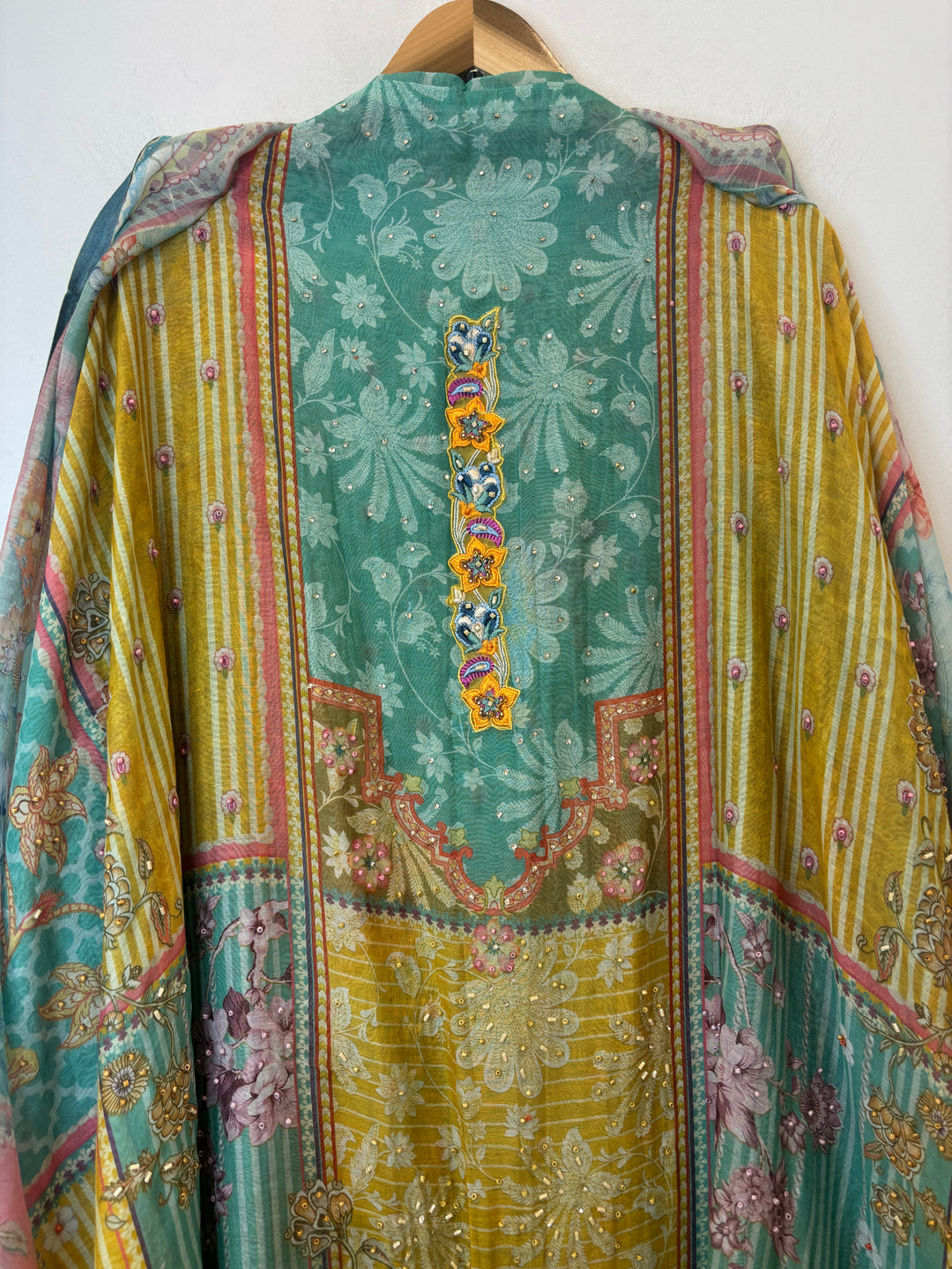 Zaymira – Mul Cotton Digital Handwork Suit