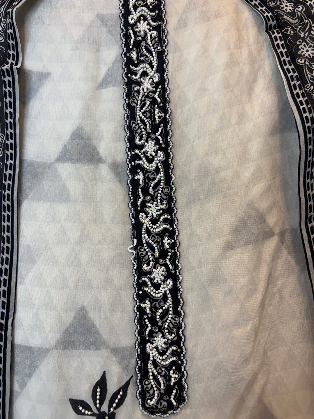 Zariellea – Black Silk Organza Digital Tassel Suit