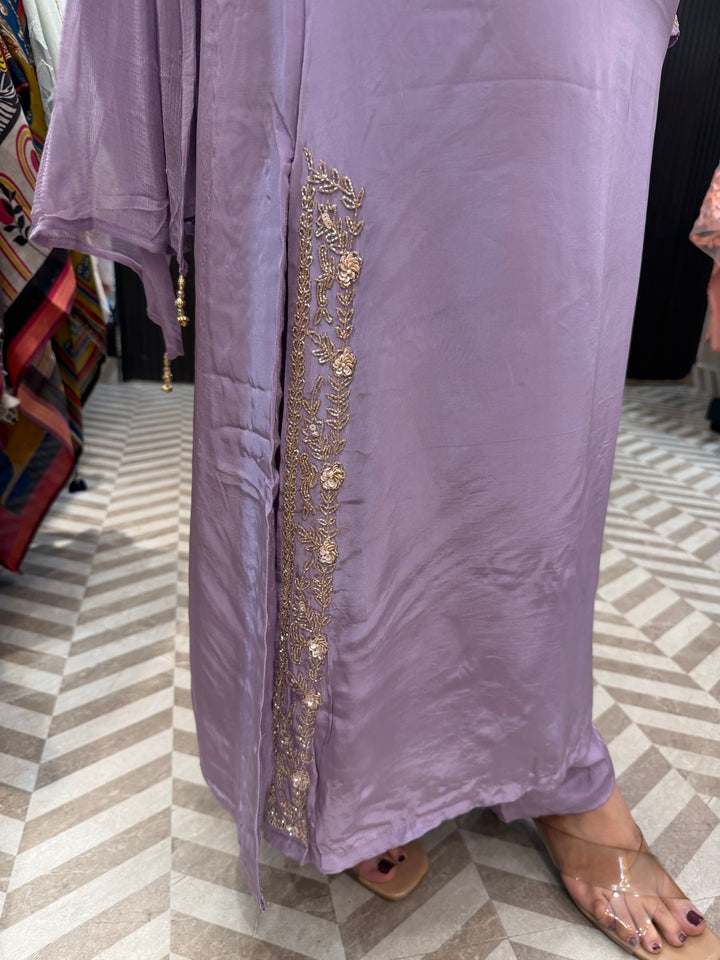 Aaira – Lavender Crepe Cutdana Sequin 3-Piece Suit