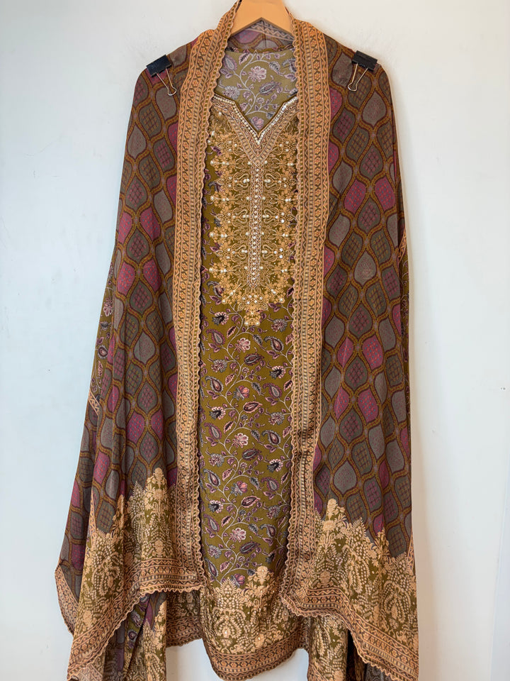 Zarellea – Brown Crepe Digital Pearl Suit