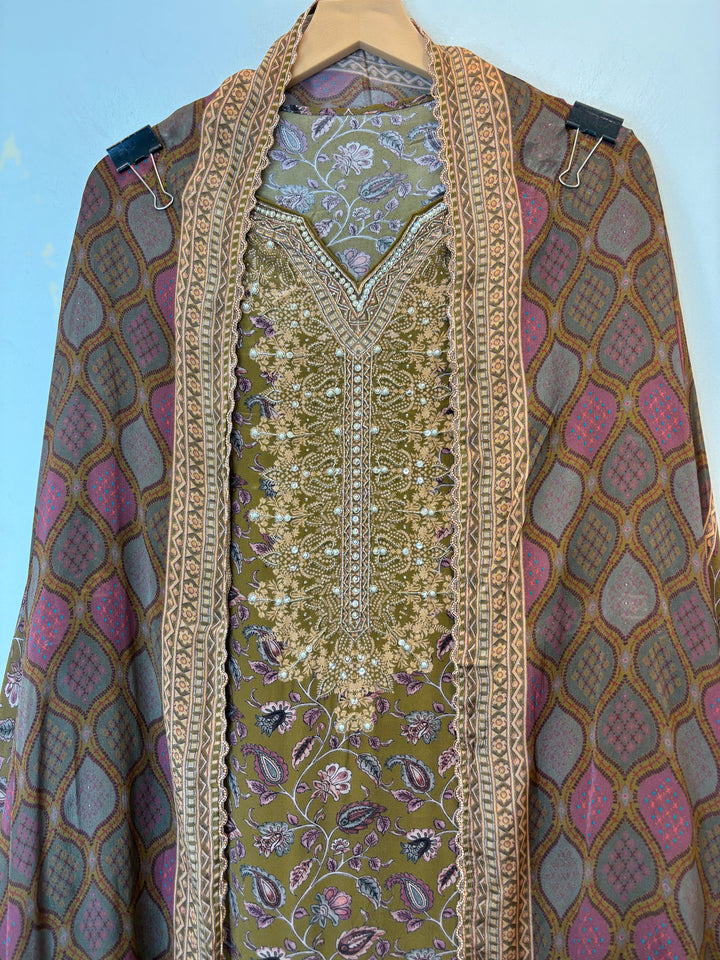 Zarellea – Brown Crepe Digital Pearl Suit