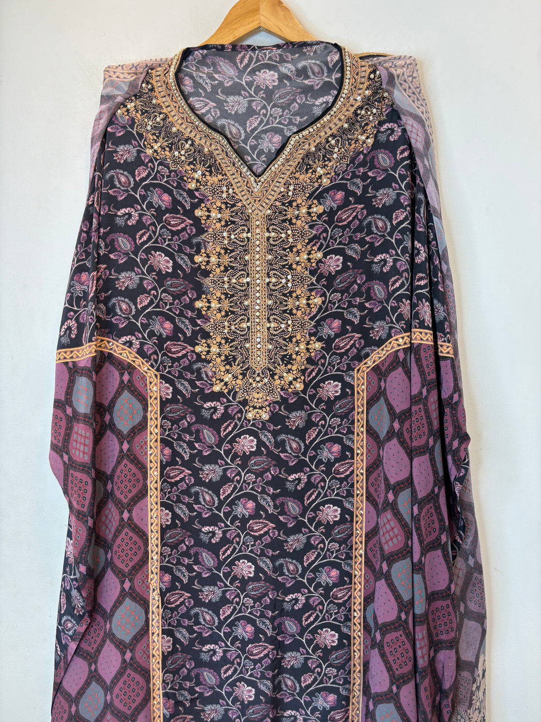 Zarellea – Blue Crepe Digital Pearl Suit