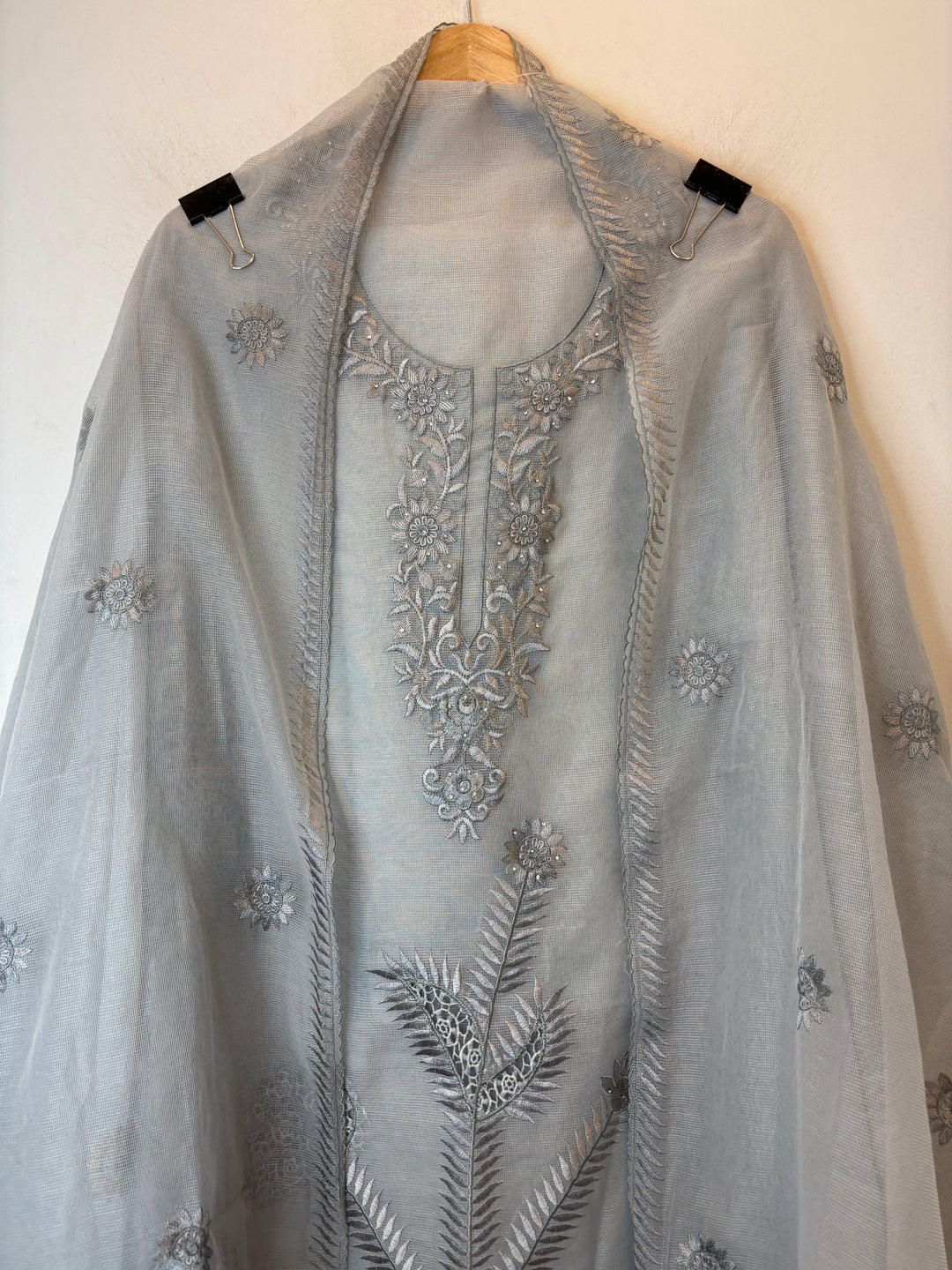 Kavira – Grey Kota Thread Appliqué Suit