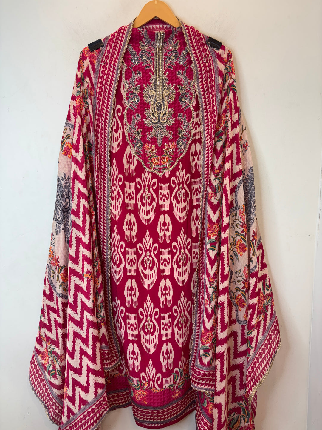 Ikkaya – Pink Crepe Ikat Handwork Suit