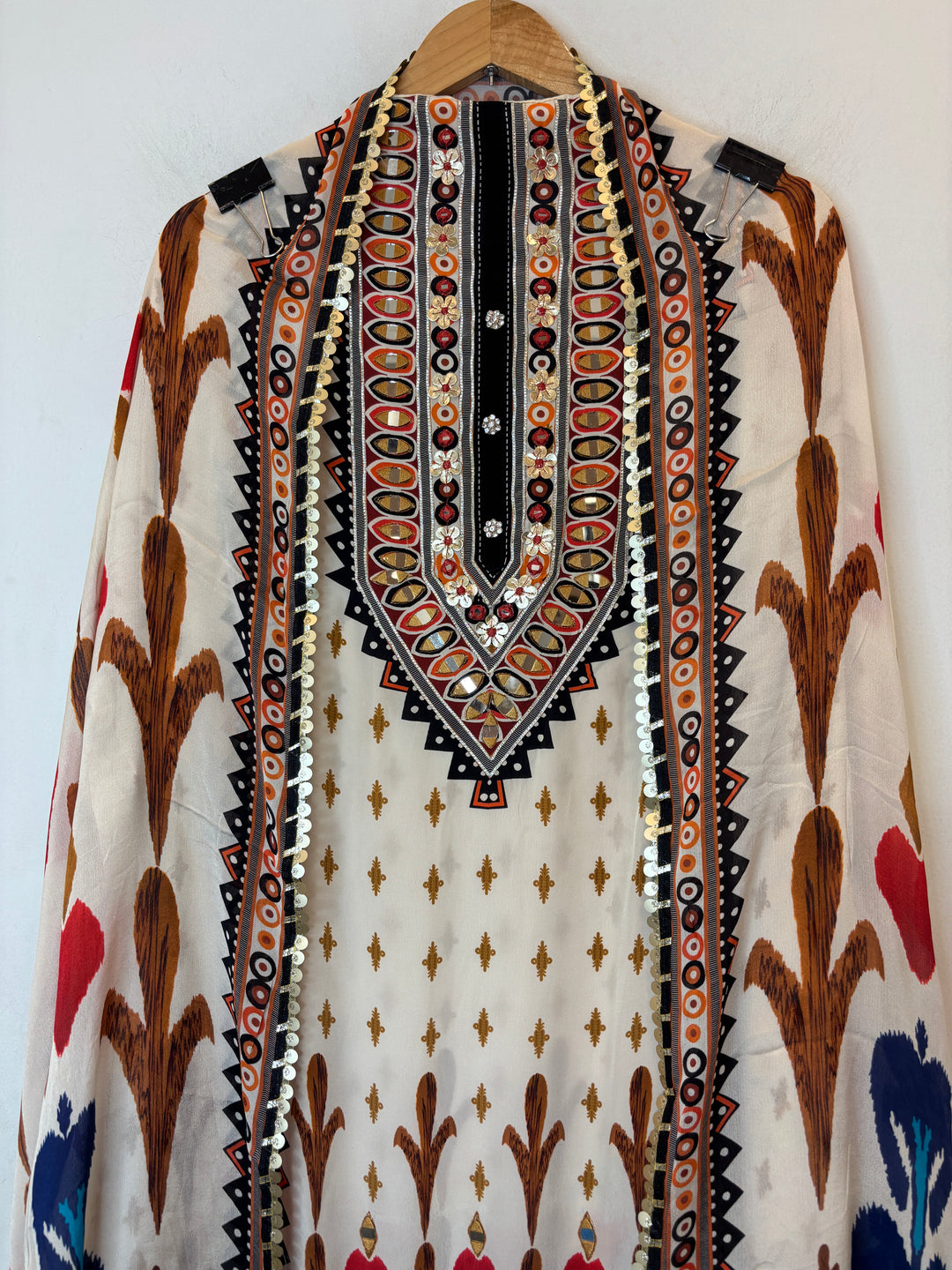 Ikkara – Beige Crepe Ikkat Mirror Suit