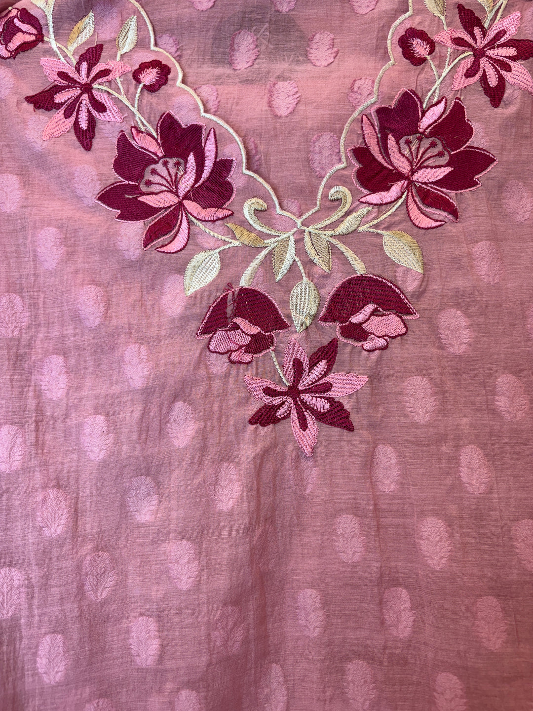 Zarmina – Pink Mul Cotton Thread Cutwork Suit