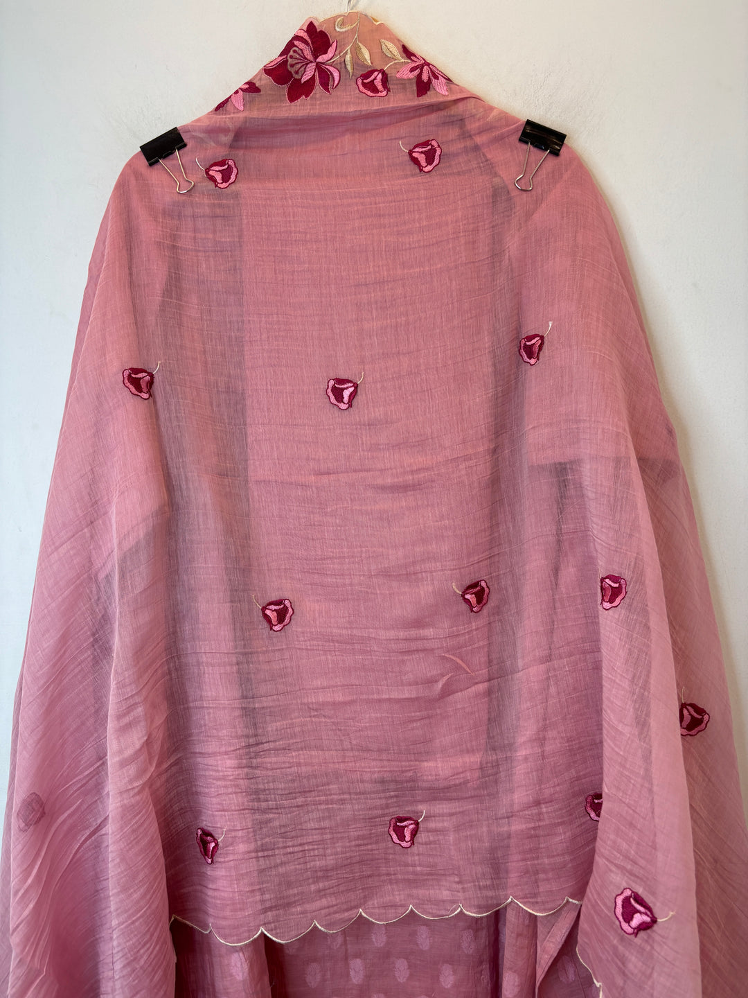 Zarmina – Pink Mul Cotton Thread Cutwork Suit