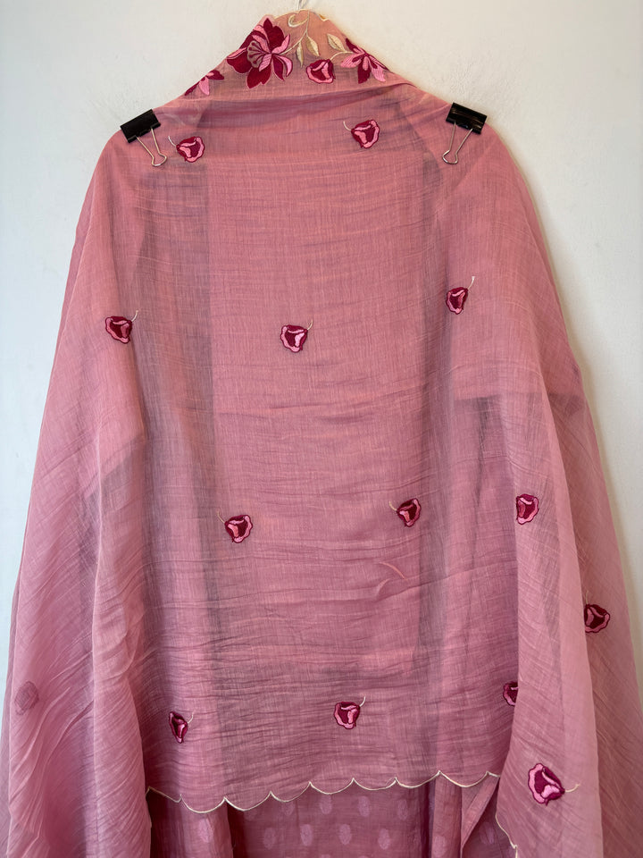 Zarmina – Pink Mul Cotton Thread Cutwork Suit