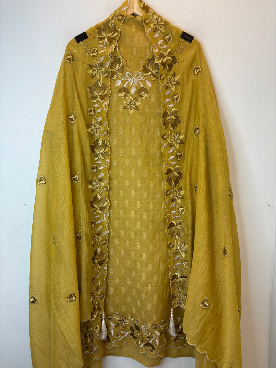 Zarmina – Yellow Mul Cotton Thread Cutwork Suit