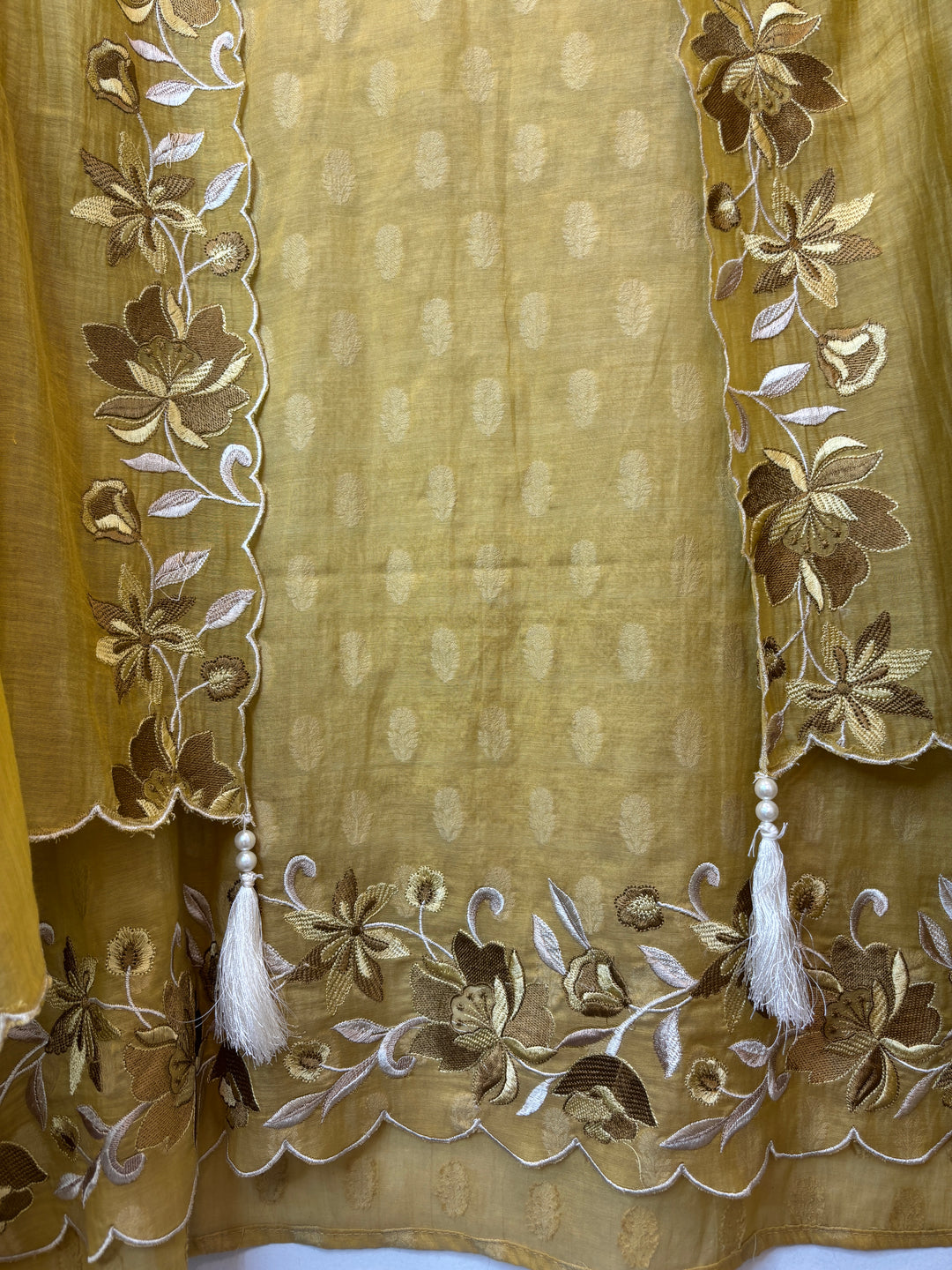 Zarmina – Yellow Mul Cotton Thread Cutwork Suit