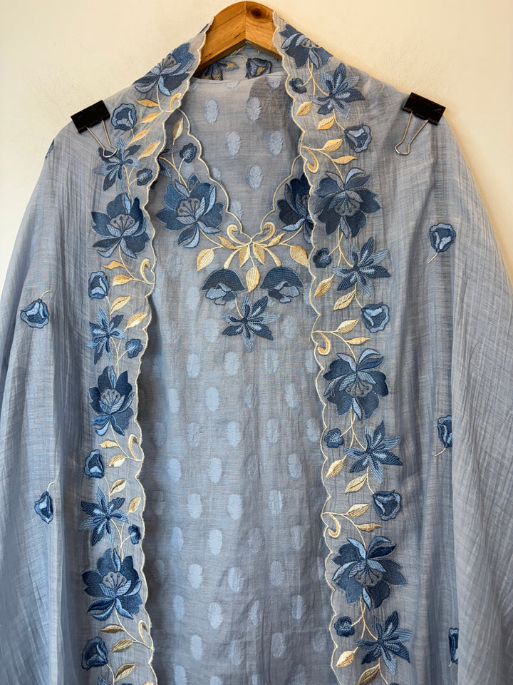 Zarmina – Grey Mul Cotton Thread Cutwork Suit