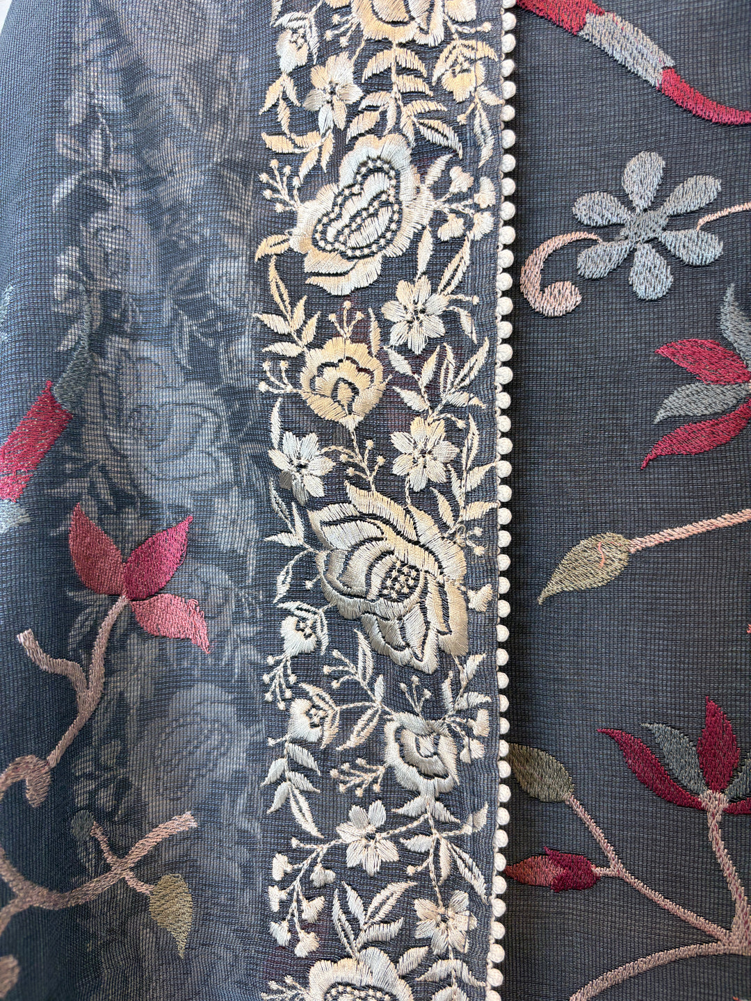 Roselle – Grey Kota Thread Garden Suit