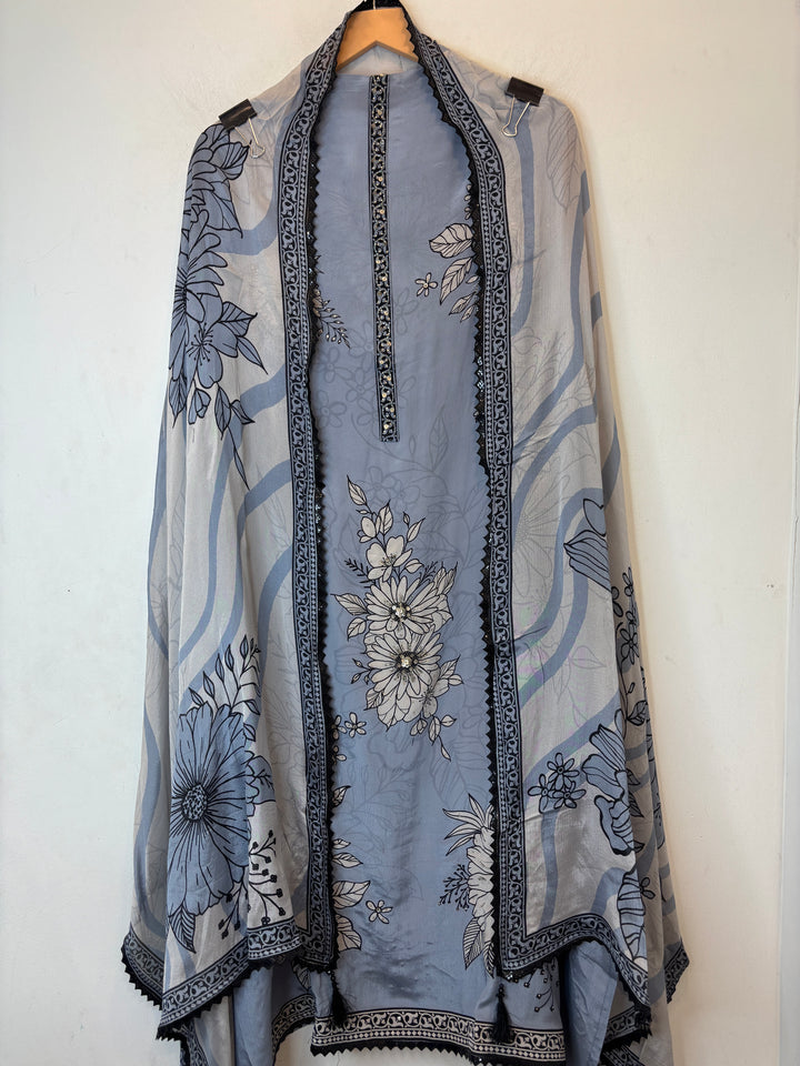 Zaylina – Blue Floral Handwork Suit