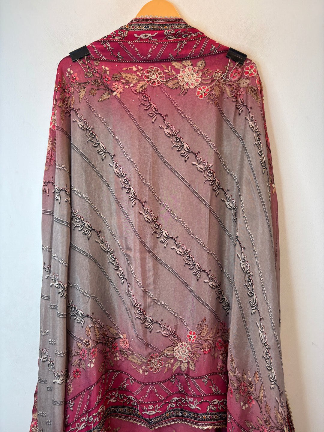 Zariya – Pink Crepe Zari Tassel Suit