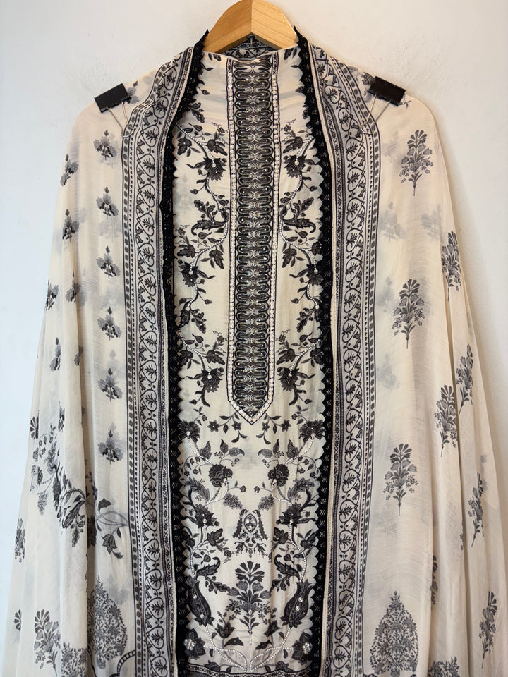 Pearlina – Beige Muslin Printed Pearl Suit