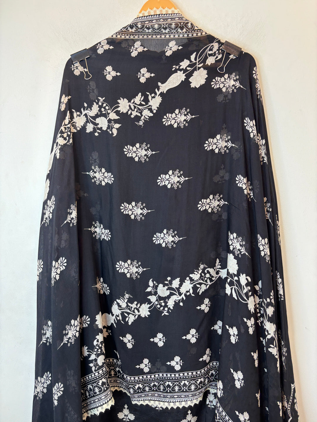 Pearlina – Black Muslin Printed Pearl Suit